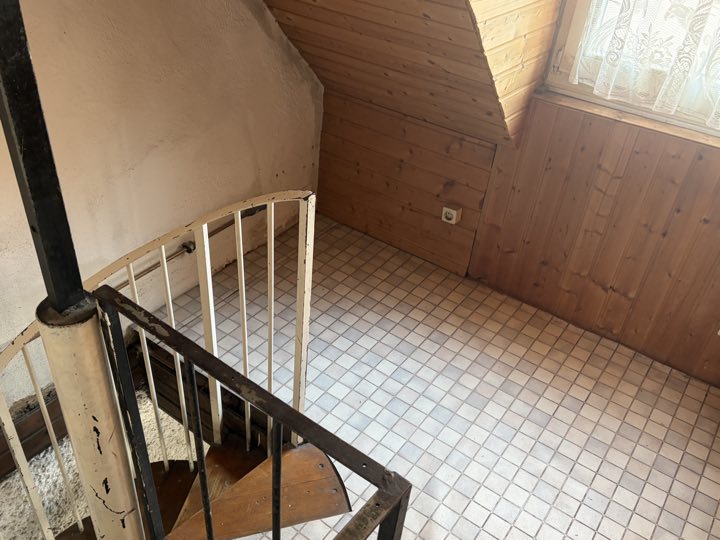 Treppenpodest der Wendeltreppe im Dachgeschoss